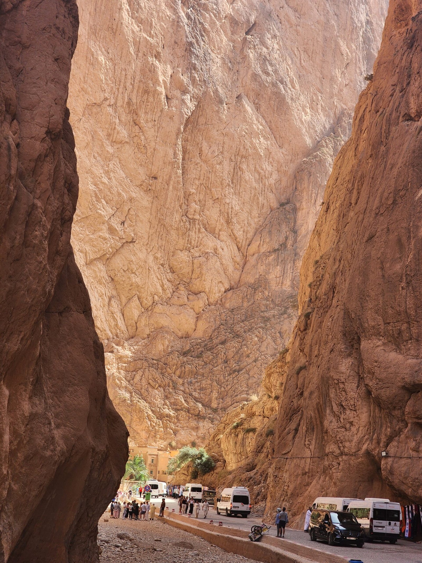 todra gorge 4 Days Desert Sahara Tour Package