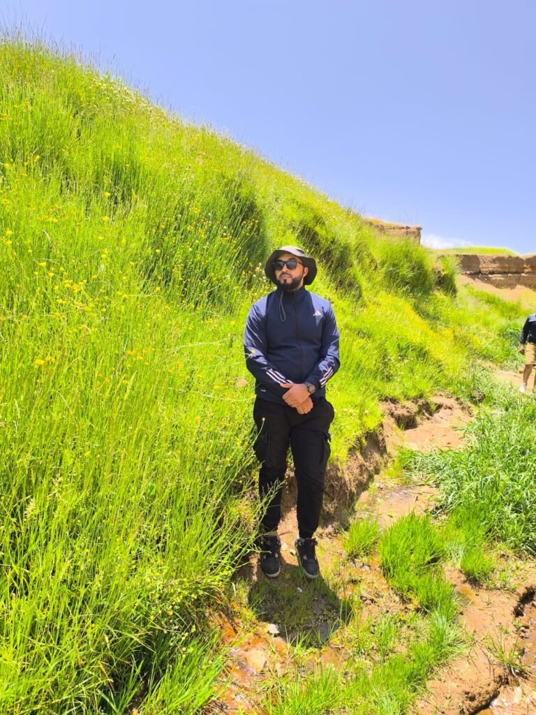 oumar expert guide and driver